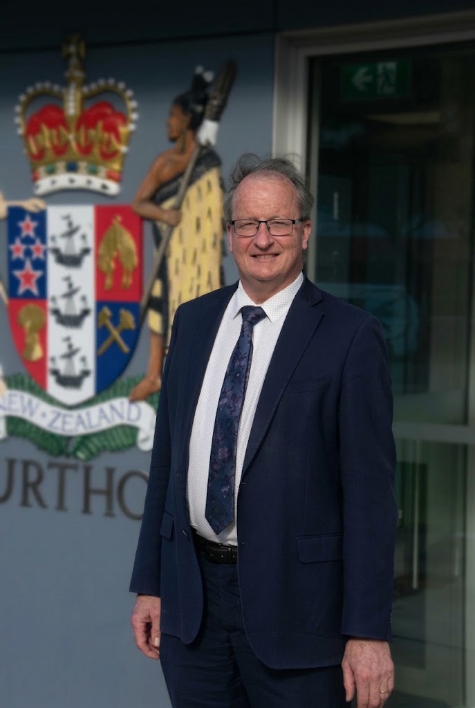 Chris Nicholls - Barrister & Solicitor